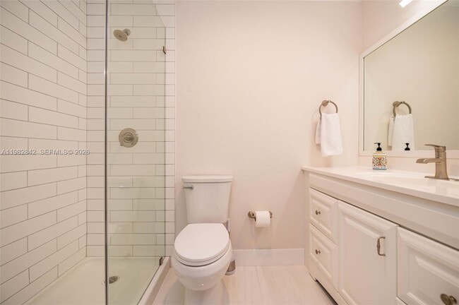 Building Photo - 4702 SW 67th Ave