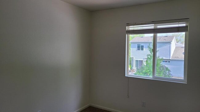 Building Photo - 1321 Red Mountain Dr