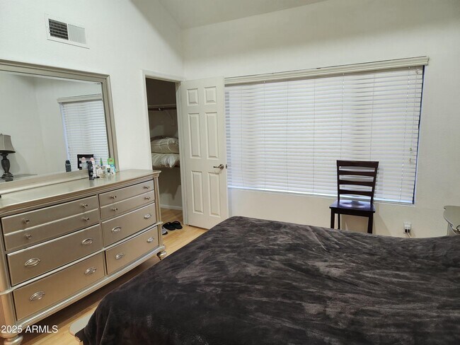 Building Photo - 5122 E Shea Blvd