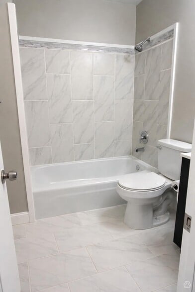 Bathroom - 92 Brannan St