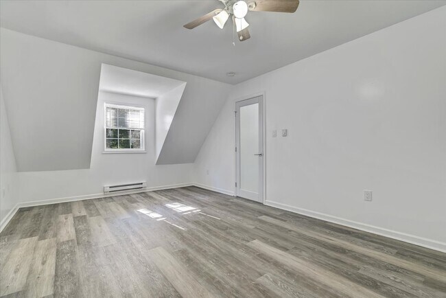 Building Photo - 198 White Pine Trl