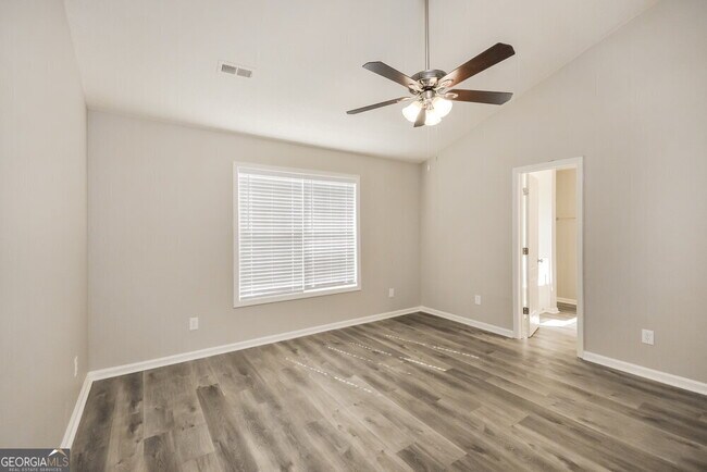 Building Photo - 442 Clear Blue Way