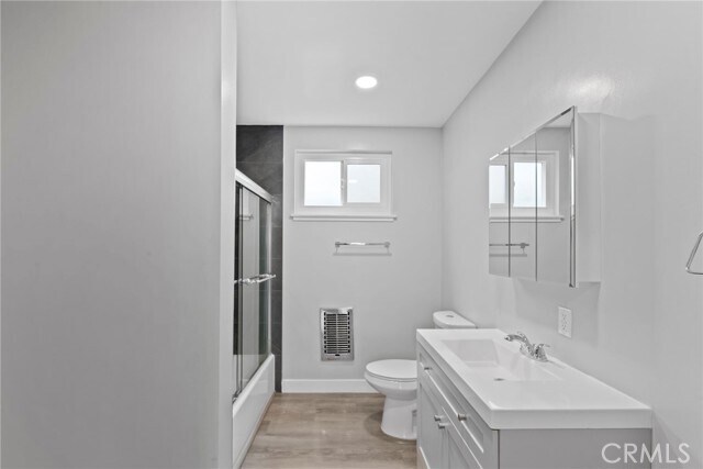 Building Photo - 2027 Vista Del Mar Ave