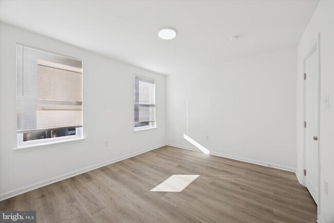 Building Photo - 5133 Reno St