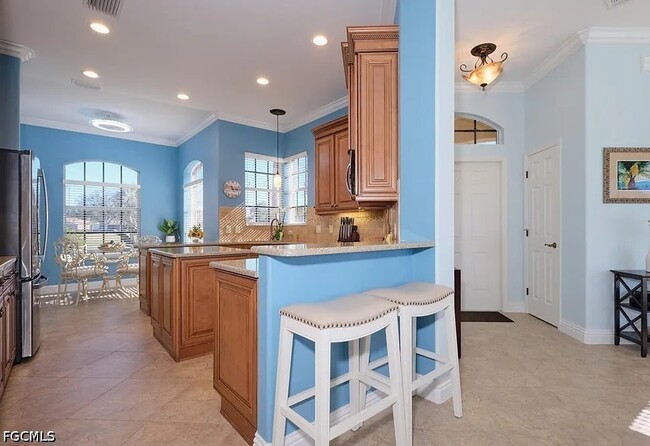 Building Photo - 16320 Willowcrest Way