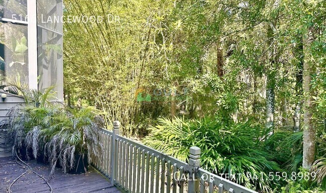 Building Photo - 5166 Lancewood Dr