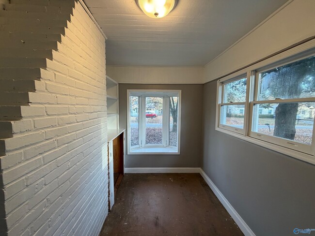 Building Photo - 1903 Enolam Blvd SE