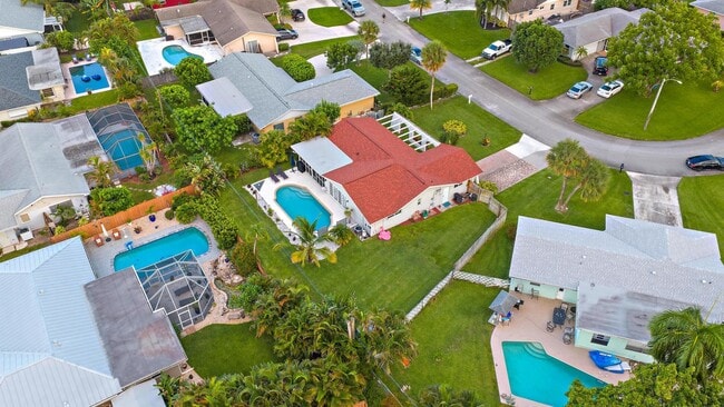 Building Photo - 3931 Flag Dr