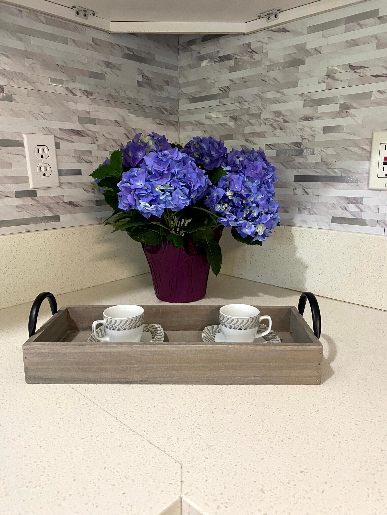 Building Photo - 7602 Lexington Ave