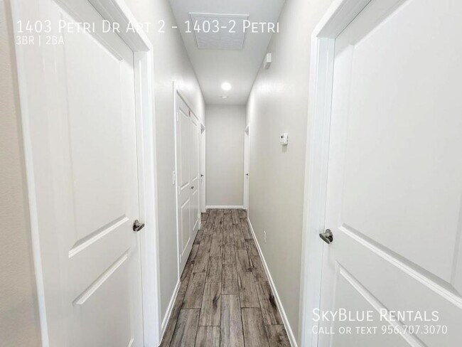Building Photo - 1403 Petri Dr