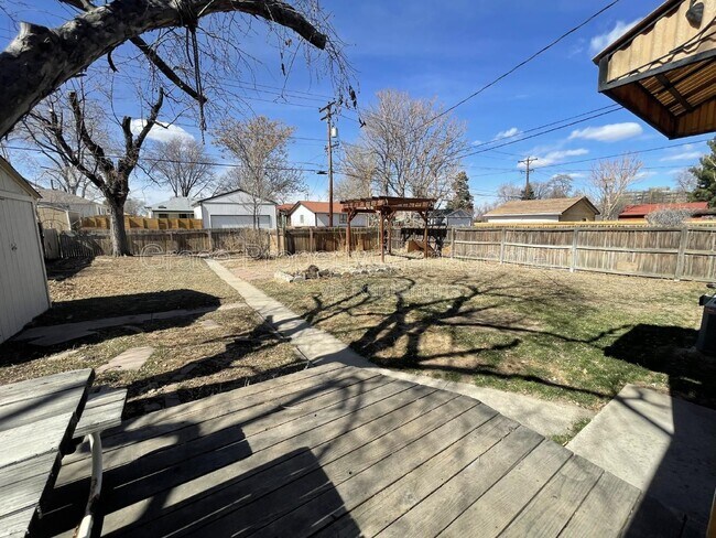 Building Photo - 2955 N Quebec St