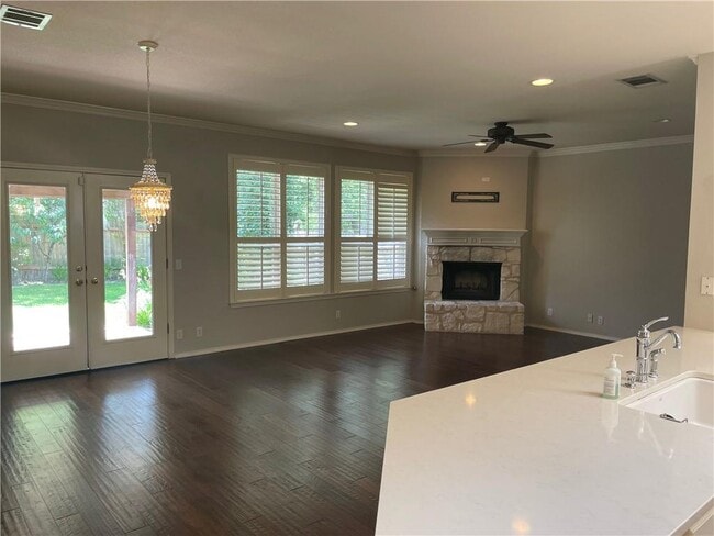 Building Photo - 1618 Sundown Dr