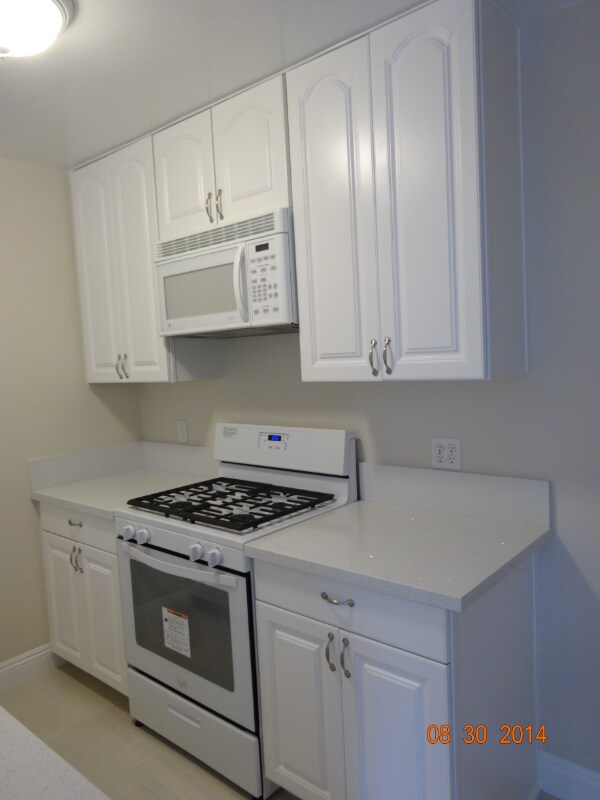 Building Photo - 382 La Perle Pl