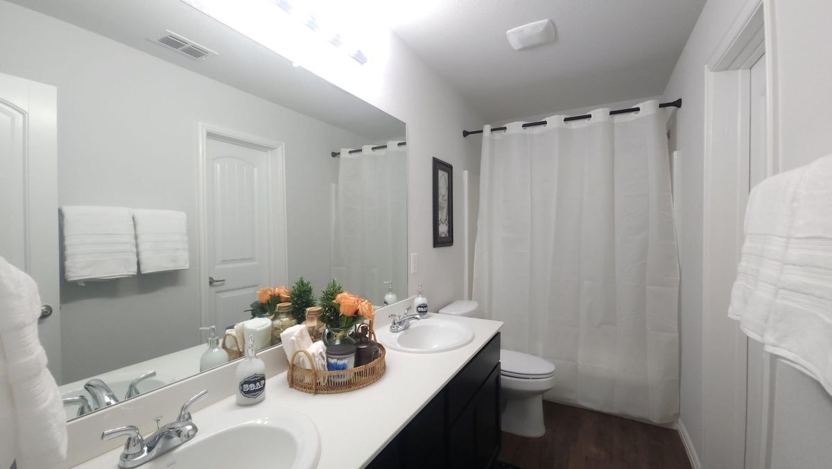 Building Photo - 2864 Pacifico Wy