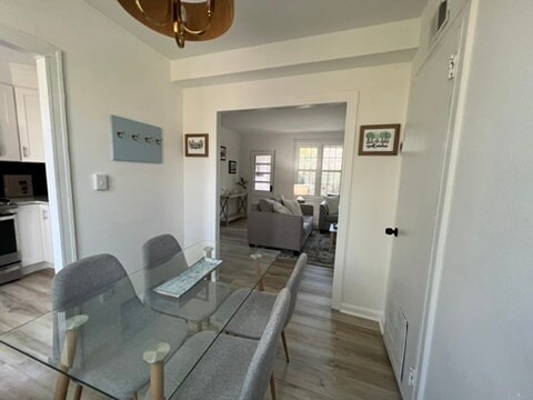 Building Photo - 601 Cleveland St