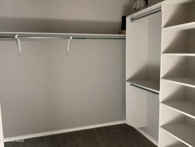 Building Photo - 116 Sarah Trl