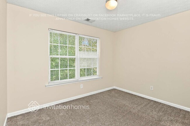 Building Photo - 250 Silver Arrow Cir