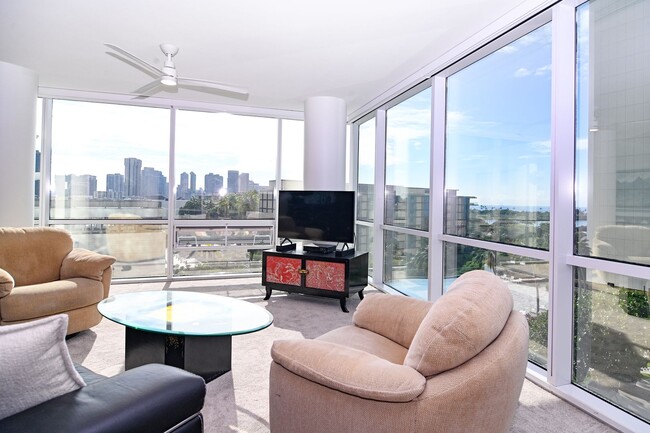 Building Photo - Fully Furnished and Spacious 2 Bedroom 2 Bath - GREAT LOCATION!