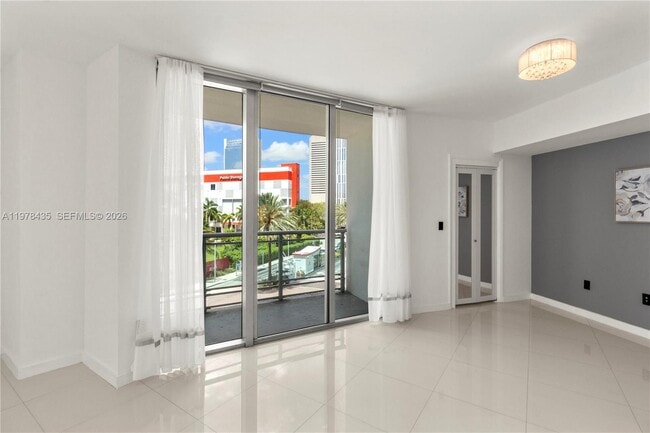 Building Photo - 350 S Miami Ave