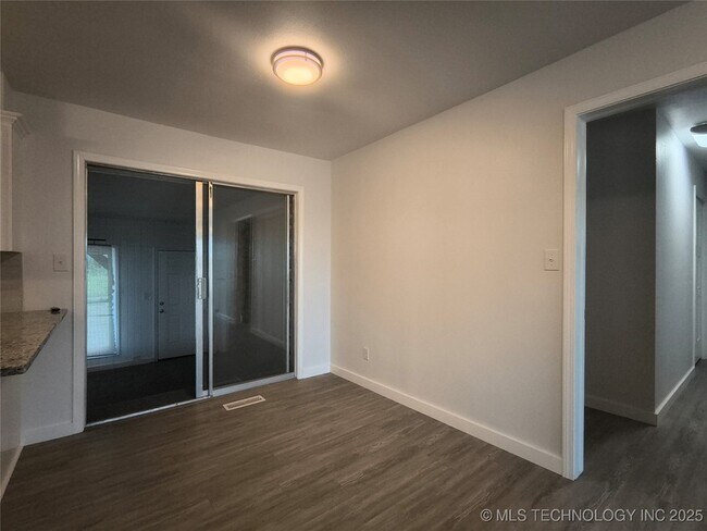 Building Photo - 16012 S Elwood Ave