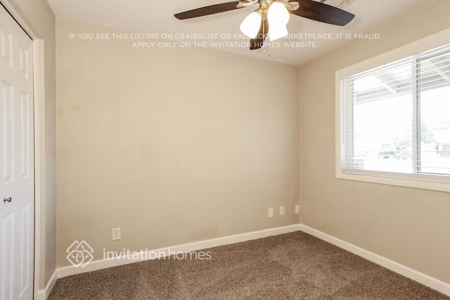 Building Photo - 1918 E Pebble Beach Dr