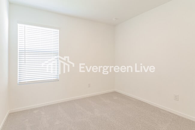 Building Photo - 920 Calley Pear Trl