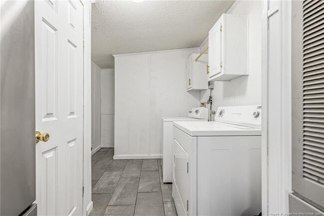 Building Photo - 105 Valley Forge Way N