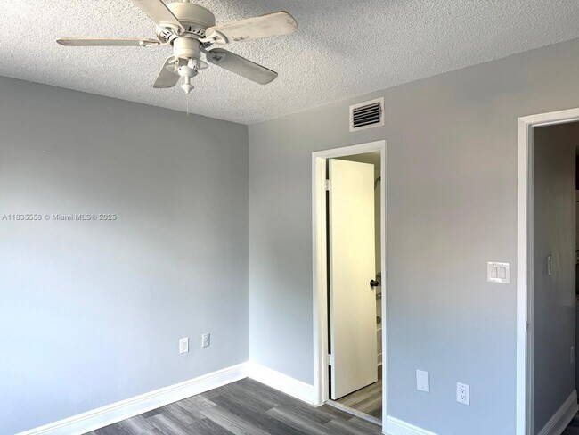 Building Photo - 3872 NW 90th Ave