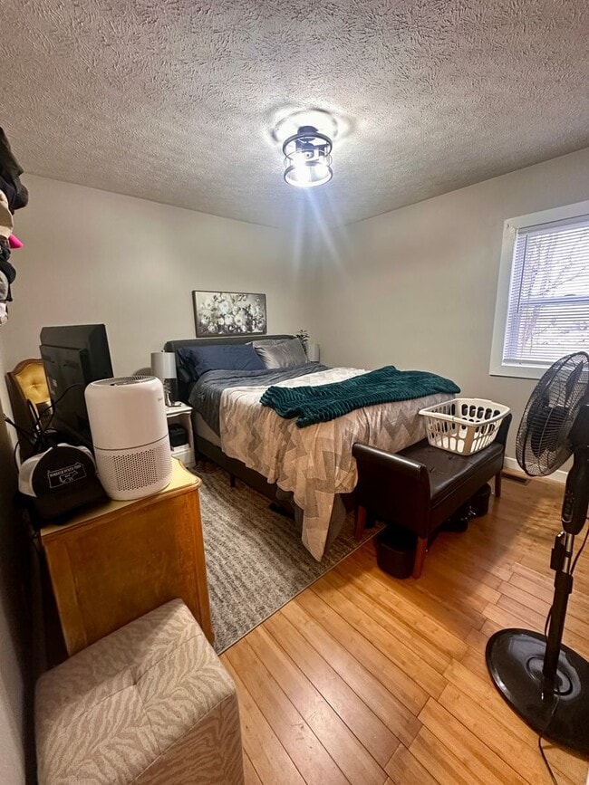 Building Photo - Charming Home in Radford