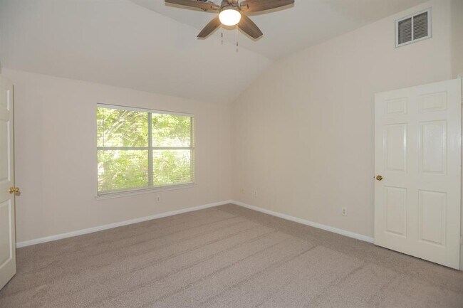 Building Photo - 13416 Anacapo Cove