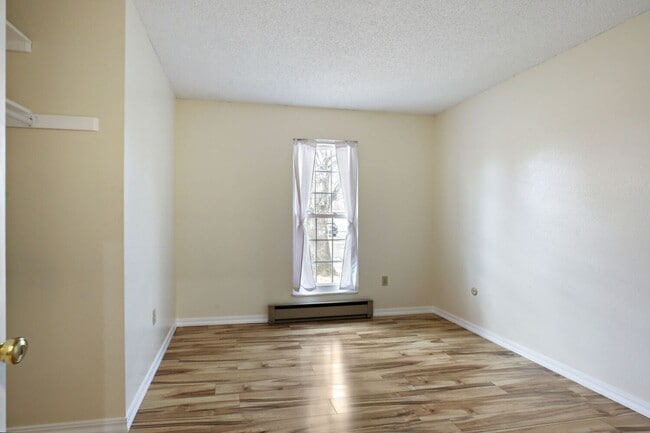 Building Photo - Beautiful Longmont Home with Modern Updates & Spacious Living. Available NOW!