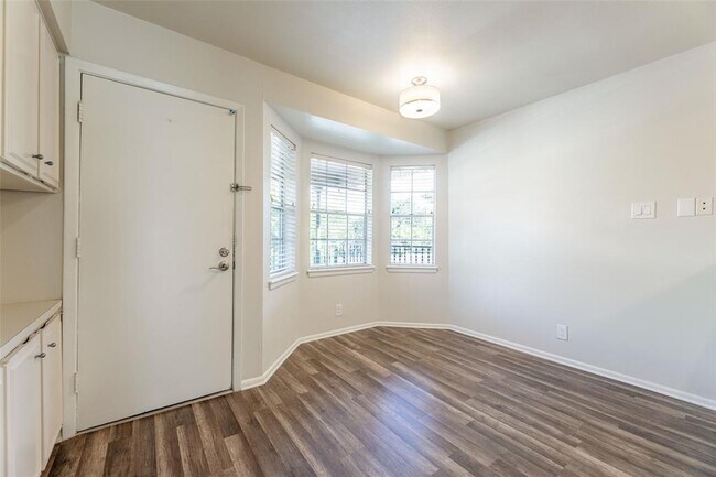 Building Photo - 7920 Rockwood Ln