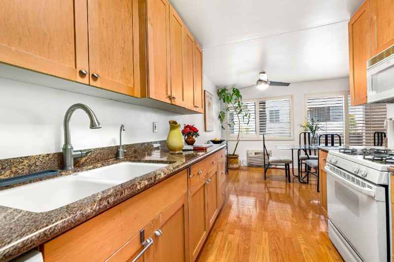 Building Photo - 1926 Glendon Ave