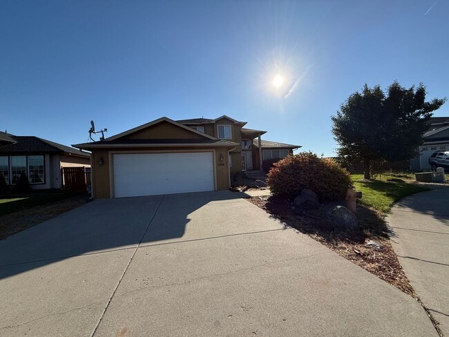 Building Photo - Spacious home in Airway Heights