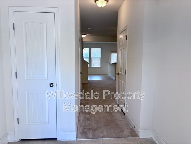 Building Photo - 23 Bordeaux Dr