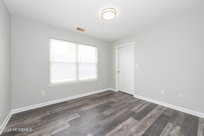 Building Photo - 41 Seabreeze Way