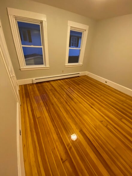 Bedroom 1 - 78 Fort St