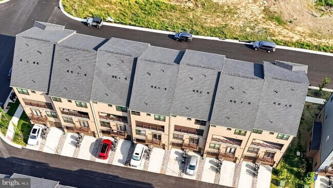 Building Photo - 1654 Kirkman St