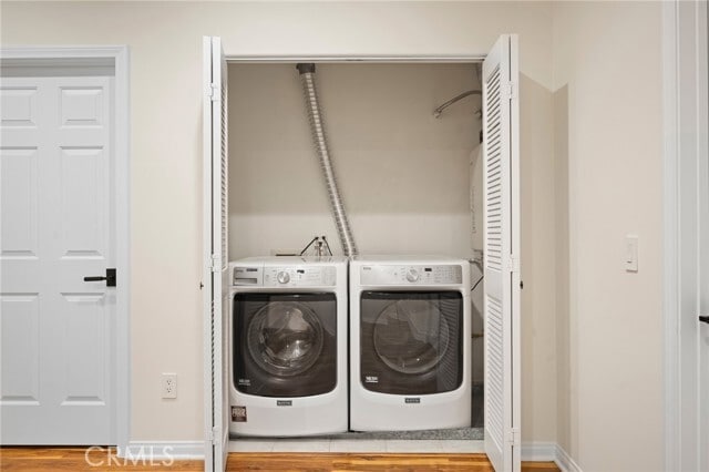 Building Photo - 415 E Dryden St