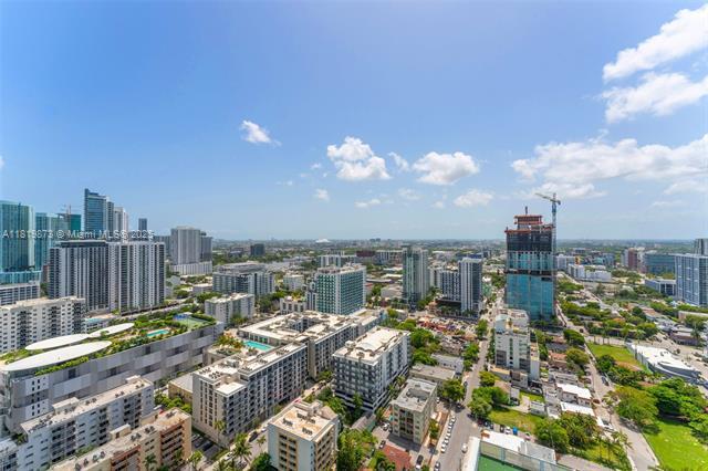 Building Photo - 17201 Collins Ave