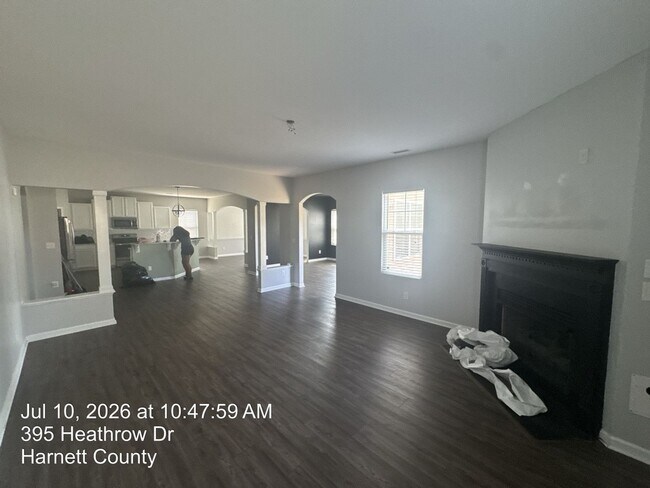 Building Photo - 394 Heathrow Drive
