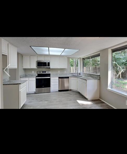 Building Photo - 7722 Timberway Ln