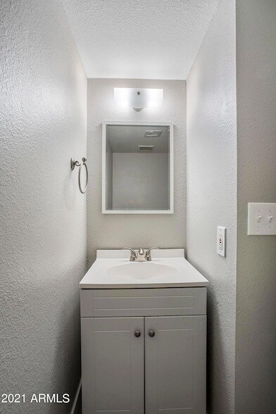 Building Photo - 13238 N 3rd Pl