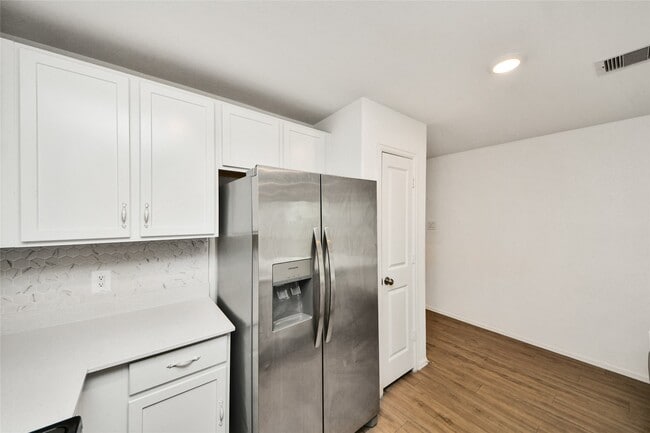 Building Photo - 18915 Sorento Bay Ln