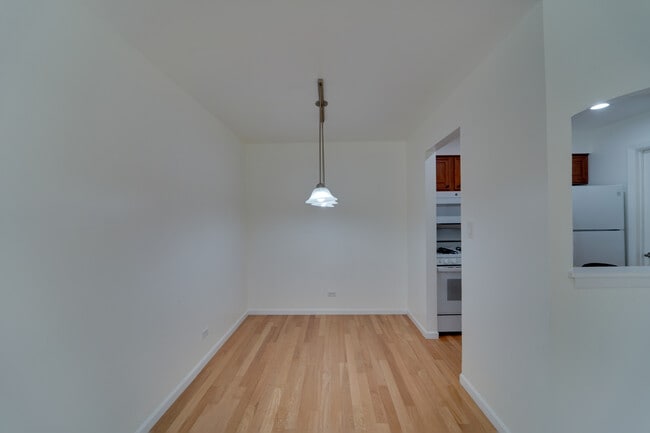 Building Photo - 329 Grissom Ct