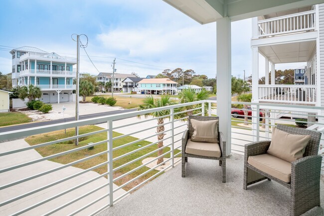 Building Photo - PET FRIENDLY SEASONAL RENTAL WITH OCEAN VIEW