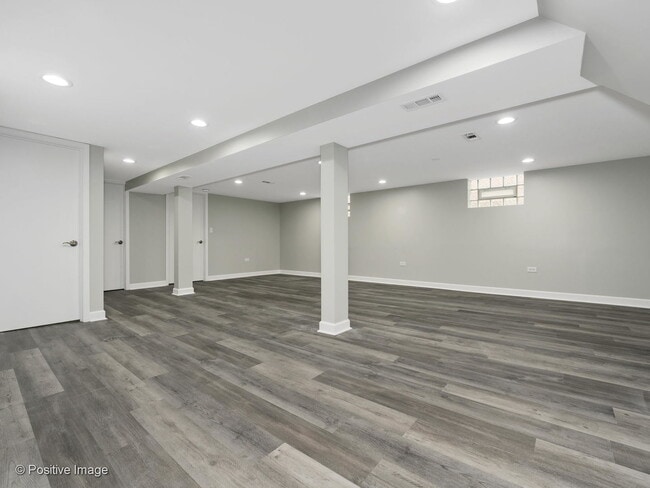 Building Photo - 14341 Dobson Ave