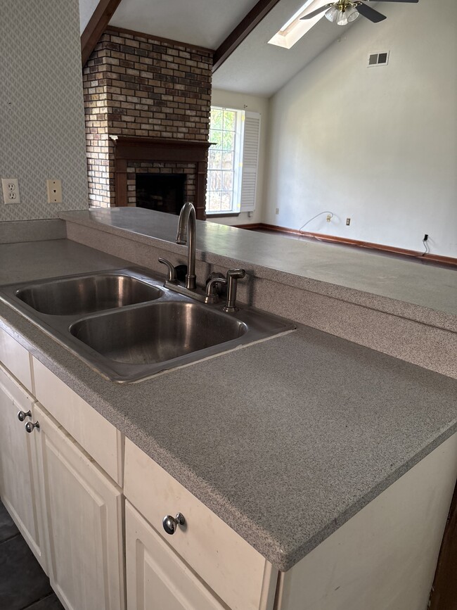 Building Photo - 182 Dunleith Dr