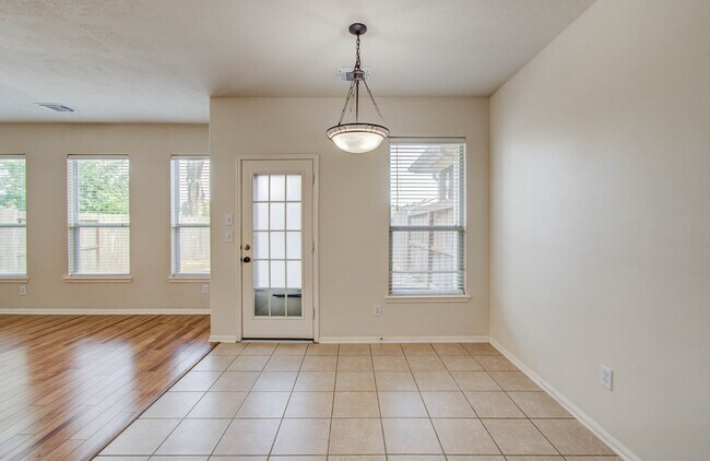 Building Photo - 14555 Gleaming Rose Dr