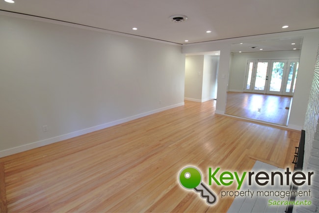 Building Photo - 4741 Foster Way